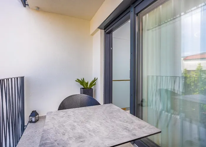 Mint & Gold Luxury Suite