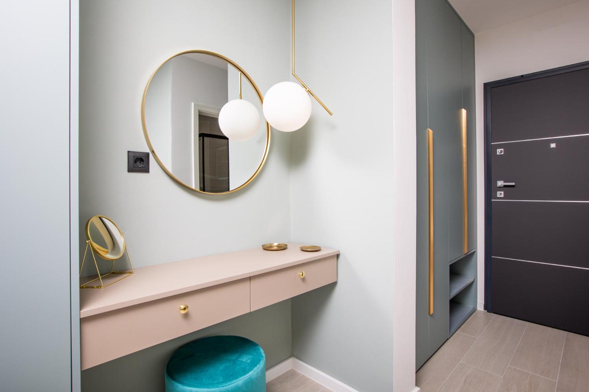 Mint & Gold Luxury Apartment *
