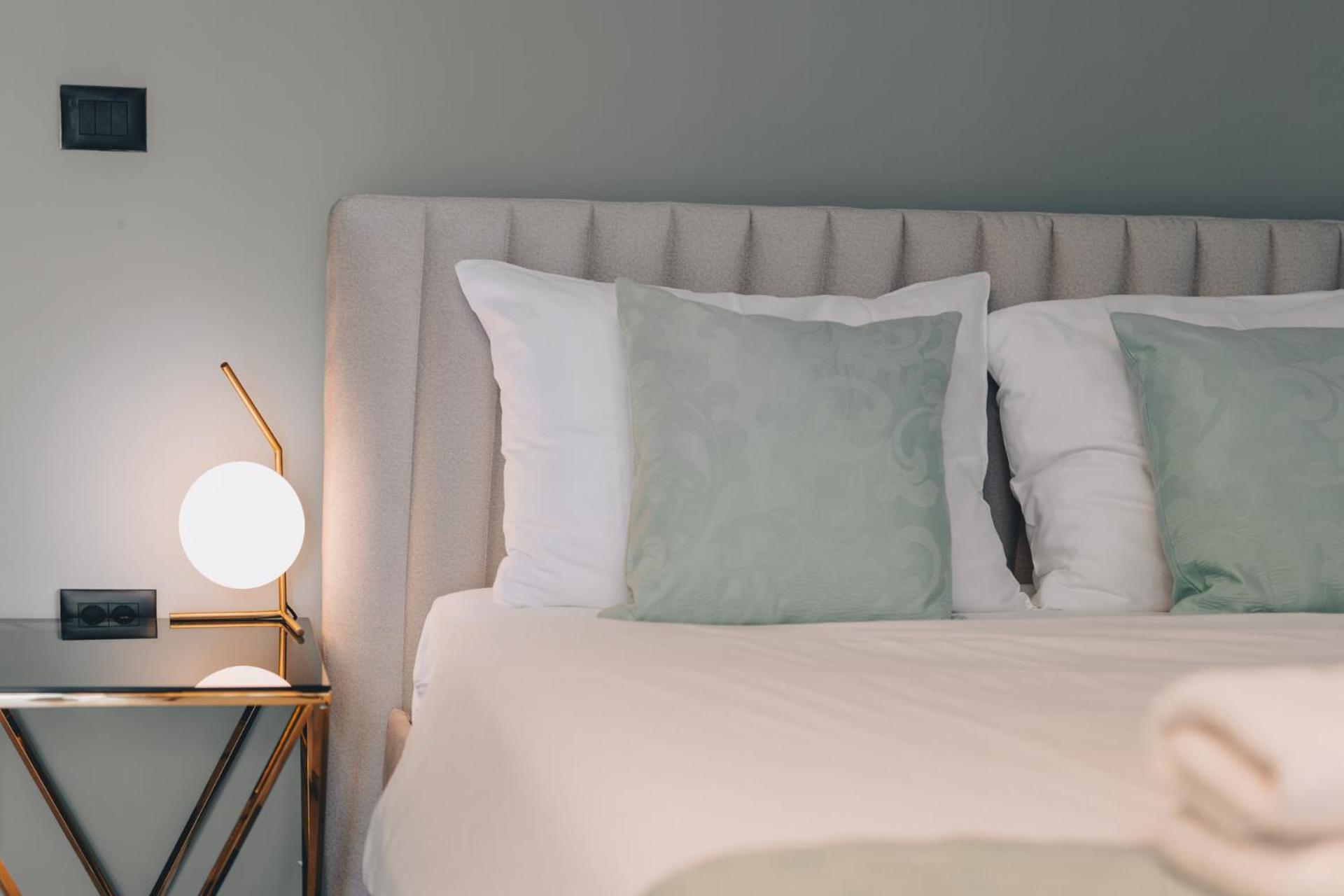Mint & Gold Luxury *
